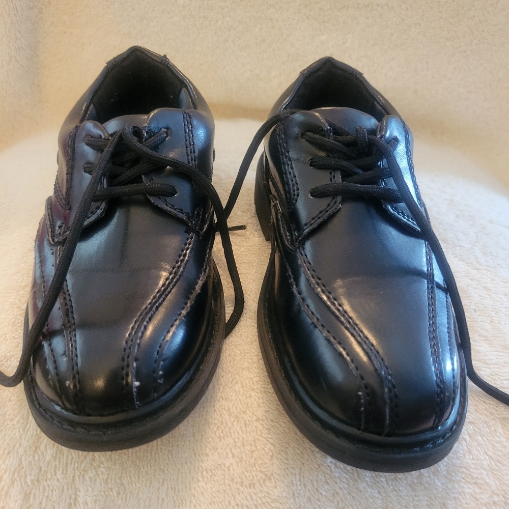 Black lace up sz 9.5